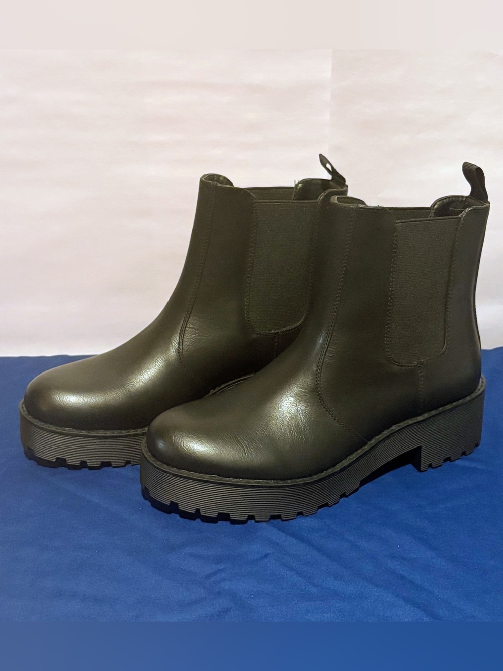 Dirty Laundry Women’s Black Chelsea Platform Ankle Boots – nwot